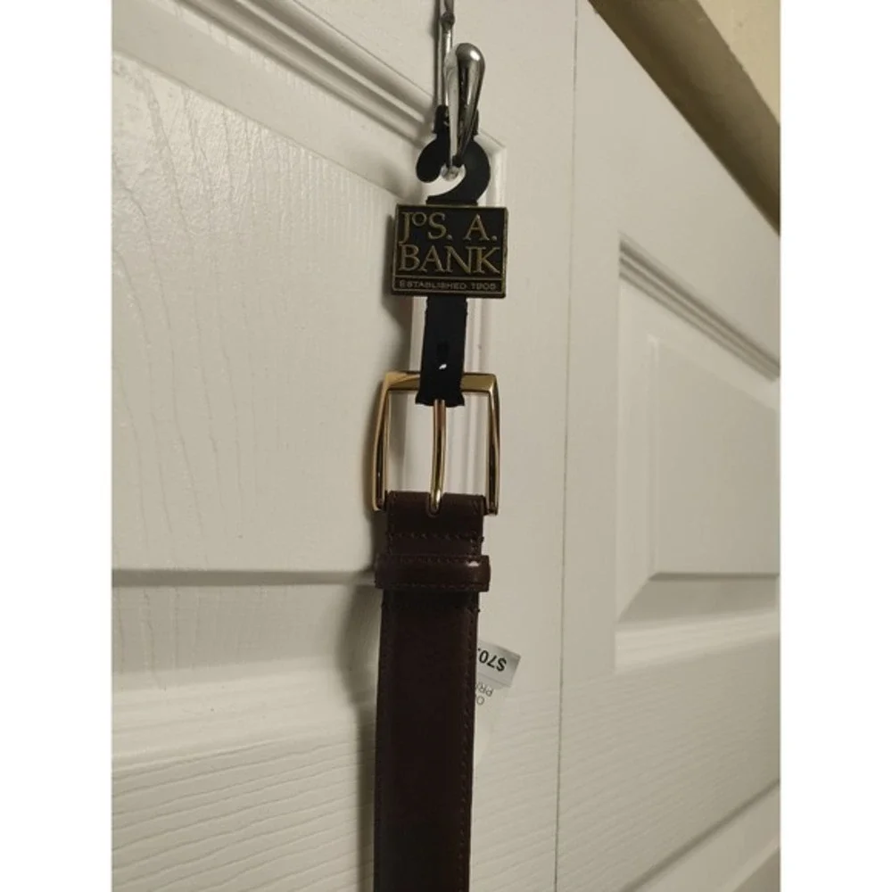 Jos A Bank Belt‎